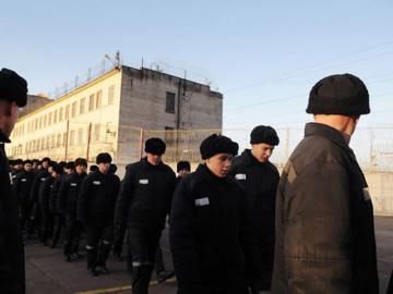 Президент Порошенко принял решение о помиловании 30 заключенных