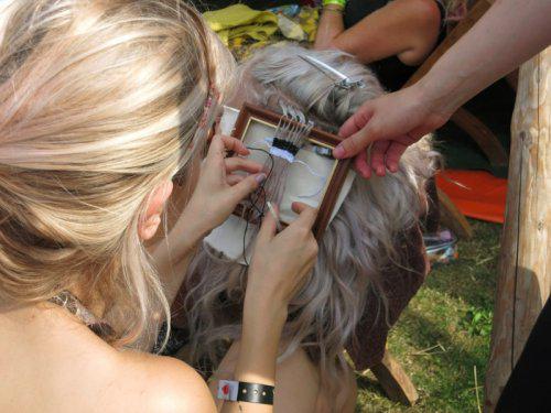Вышиванки в волосах стали модным трендом этого лета (ФОТО)