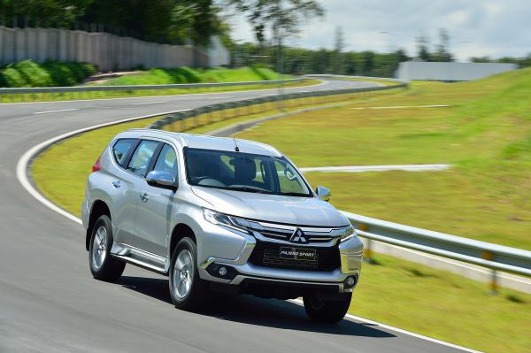 Японцы официально презентовали Mitsubishi Pajero Sport нового поколения (ФОТО)