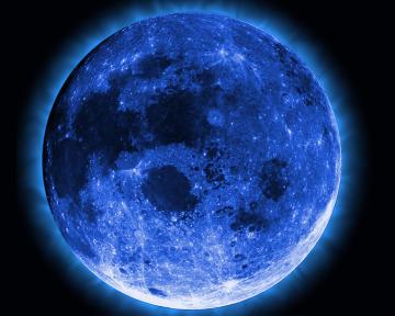 Гало вокруг «голубой Луны» (ФОТО)