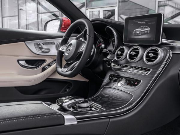 Mercedes-Benz представит новое поколение купе C-Class (ФОТО)