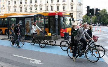 Почему Европа пересаживается на велосипеды