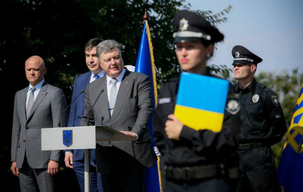 Порошенко и Саакашвили одобряют. Новая полиция Одессы приняла присягу (ВИДЕО)