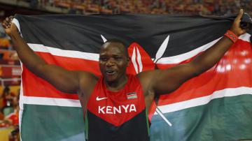 Кенийский спортсмен стал чемпионом мира с помощью интернета (ВИДЕО)