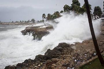 Мощный шторм практически полностью разрушил Доминику (ВИДЕО)