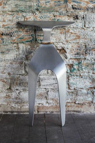 Невозможно усидеть! Чешский дизайнер представил необычный стул (ФОТО)