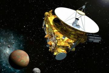 Космический корабль NASA начал передавать на Землю сокровища Плутона