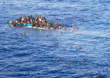 Очередная лодка с беженцами затонула не доплыв до Европы