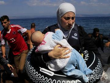 У берегов Греции затонуло судно с мигрантами (ВИДЕО)