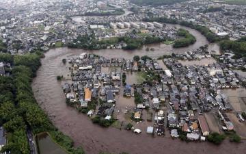 Запоздалое раскаяние. Мэр затопленного Японского города извинился перед гражданами