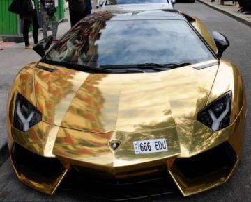 На улицах Парижа замечен Lamborghini Aventador стоимостью 6 миллионов долларов (ВИДЕО)