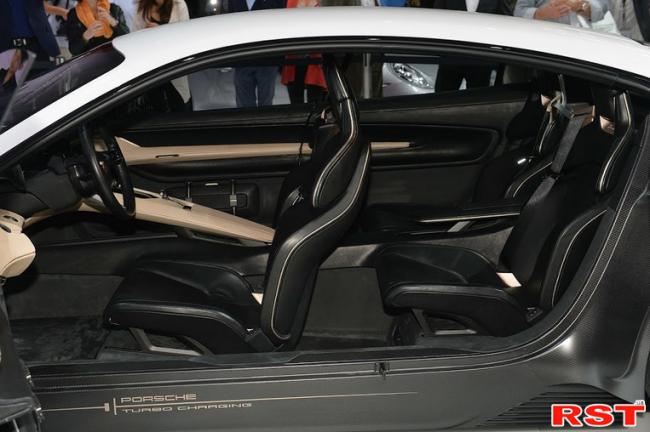 Porsche представил собственный электромобиль (ФОТО)