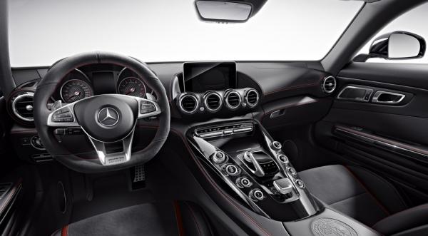 Mercedes-Benz готовит новый суперкар AMG (ФОТО)