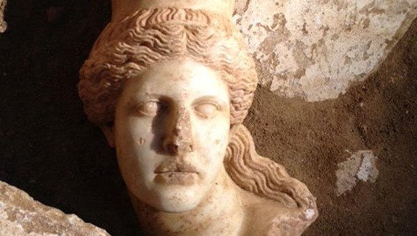 Ученые раскрыли тайну крупнейшей гробницы Греции (ФОТО)