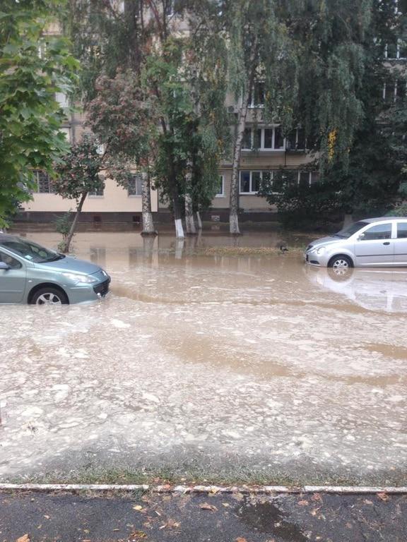Киев затопило кипятком (ФОТО)