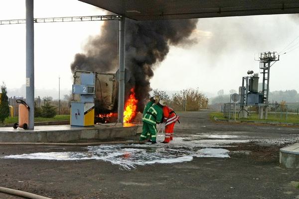 В Тернопольской области на АЗС сгорел автомобиль (ФОТО)
