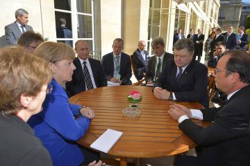 Меркель подчеркнула, что минские соглашения не выполнены