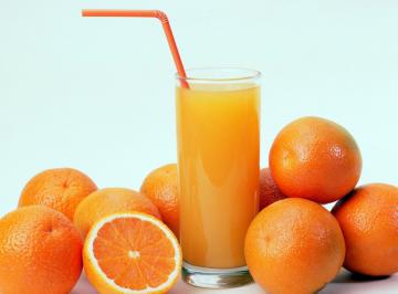 Женщинам нельзя пить апельсиновый сок