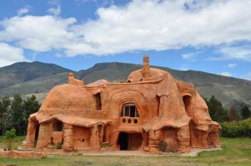 Самый большой глиняный дом в мире (ФОТО)