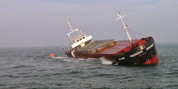 В Черном море тонет турецкое судно