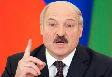 Александр Лукашенко: «Все бесплатно, государство носит на руках каждого человека»