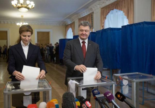 Как голосуют украинские политики (ФОТО)