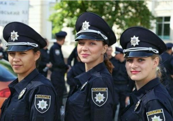 Женщины-полицейские из разных стран мира (ФОТО)