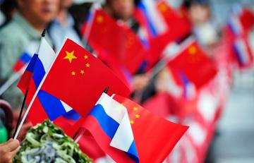 Китай уговаривает Россию к безвизовому режиму