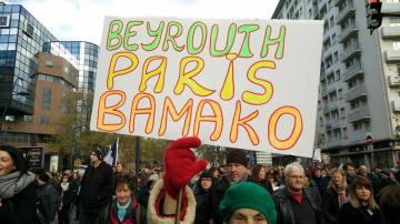 Французы вышли на марш против терроризма (ВИДЕО)
