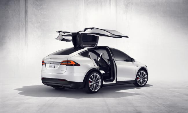 Tesla представила самую доступную модель электрического кроссовера (ФОТО)