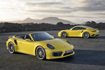 Состоялась официальная премьера обновленного Porsche 911 Turbo