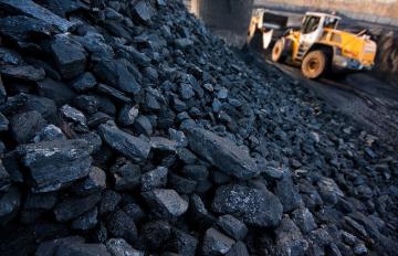 Россия возобновила поставки угля в Украину