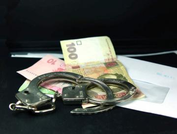 На Черкащине задержали чиновника-взяточника, который требовал от бизнесмена более миллиона гривен