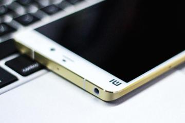 В Сети появились шпионские снимки Xiaomi Mi 5 (ФОТО)