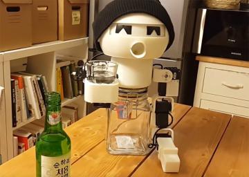 В Южной Корее изобрели робота-собутыльника