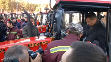 Виталий Кличко лично проверил снегоуборочную технику в Киеве (ВИДЕО)
