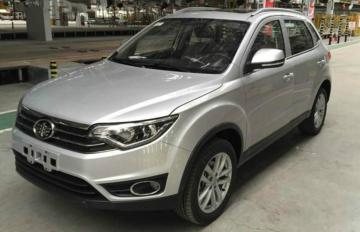 Компания FAW презентовала в Китае новый SUV Xenia R7