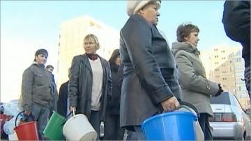 В Крыму лопаются трубы. 10 тыс. жителей остались без питьевой воды