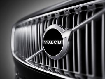Volvo поделилась новостями о новом седане S90