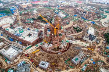 Первый китайский Диснейленд откроется в этом году