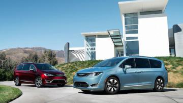 Компания Chrysler представила новый минивэн Pacifica (ФОТО)