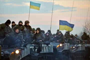 Сепаратисты продолжают обстреливать позиции сил АТО на Донбассе