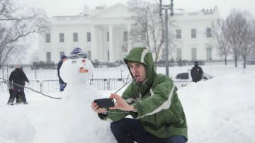 Снежный буран «Джонас» накрыл Америку (ФОТО)