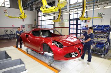 Папарацци сделали снимки интерьера нового суперкара Maserati Levante (ФОТО)