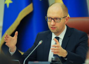 Яценюк рассказал, сколько контрактников служат в ВСУ