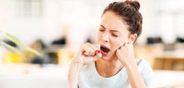 Женщины зевают чаще, чем мужчины, – ученые