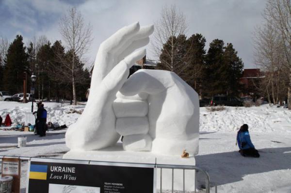 Зимняя сказка: победители конкурса снежной скульптуры в Колорадо (ФОТО)