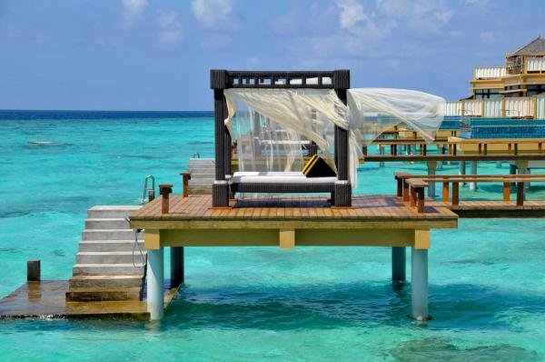Райский курорт. Как выглядит удивительный атолл на Мальдивах (ФОТО)