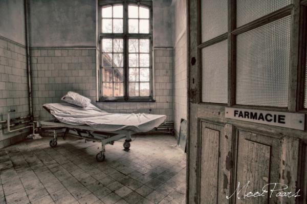 Жуткие места на планете. Заброшенная психиатрическая больница в Бельгии (ФОТО)