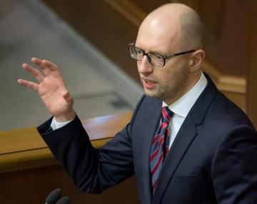 Отчет премьера в Раде: парламентарии критикуют Яценюка и угрожают ему тюрьмой 
